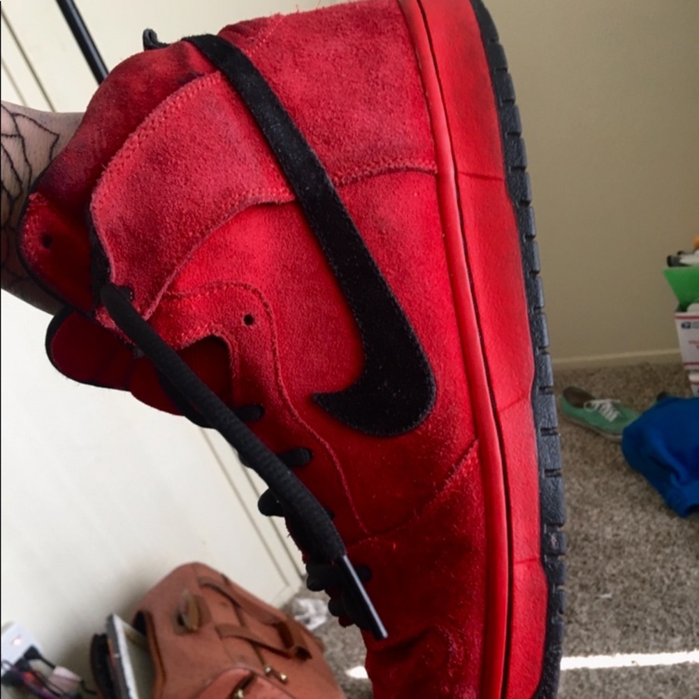 Nike Dunk SB High Red Devil - Picture 3 of 6